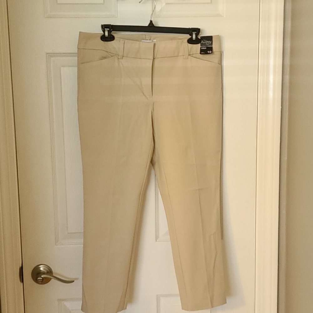 Crop NY&CO Pants